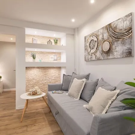 Apartment Le Comfy - 2br W Ac And Terrace In The Heart Of Old Welkeys