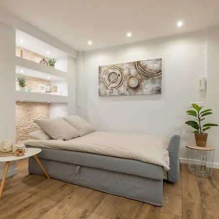 Le Comfy - 2br W Ac And Terrace In The Heart Of Old Welkeys