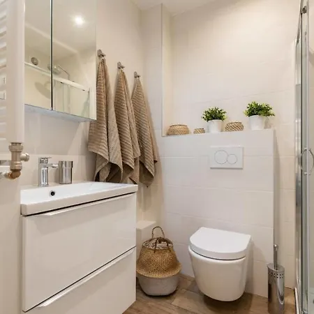 Apartment Le Comfy - 2br W Ac And Terrace In The Heart Of Old Welkeys *